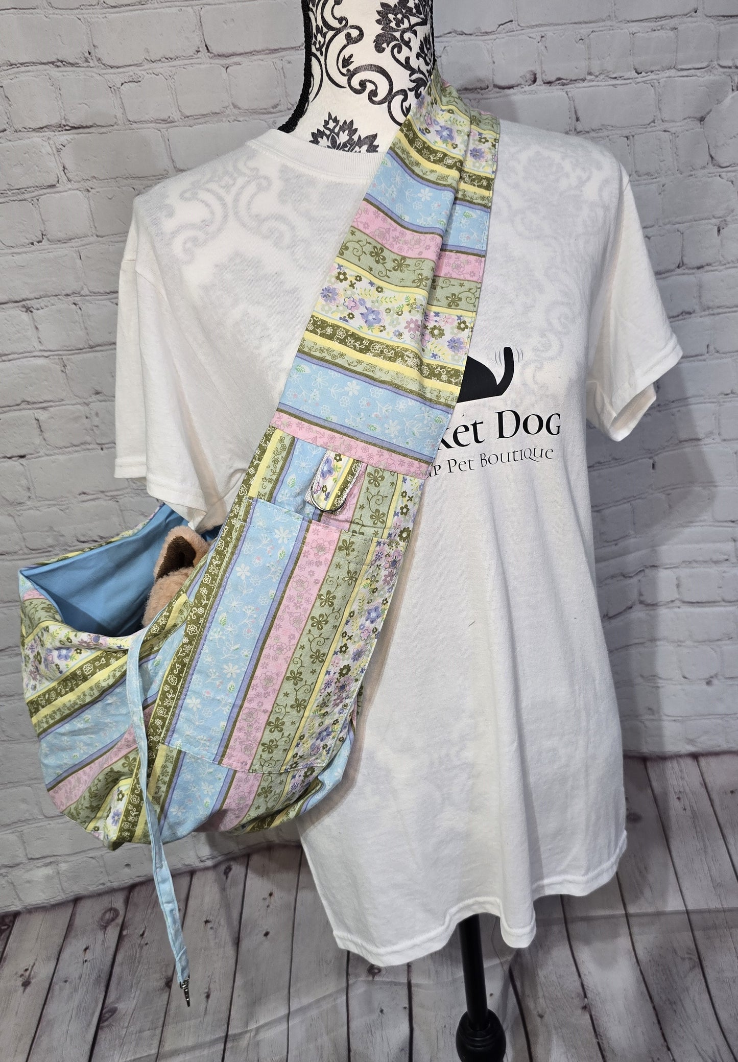 Pet sling bag